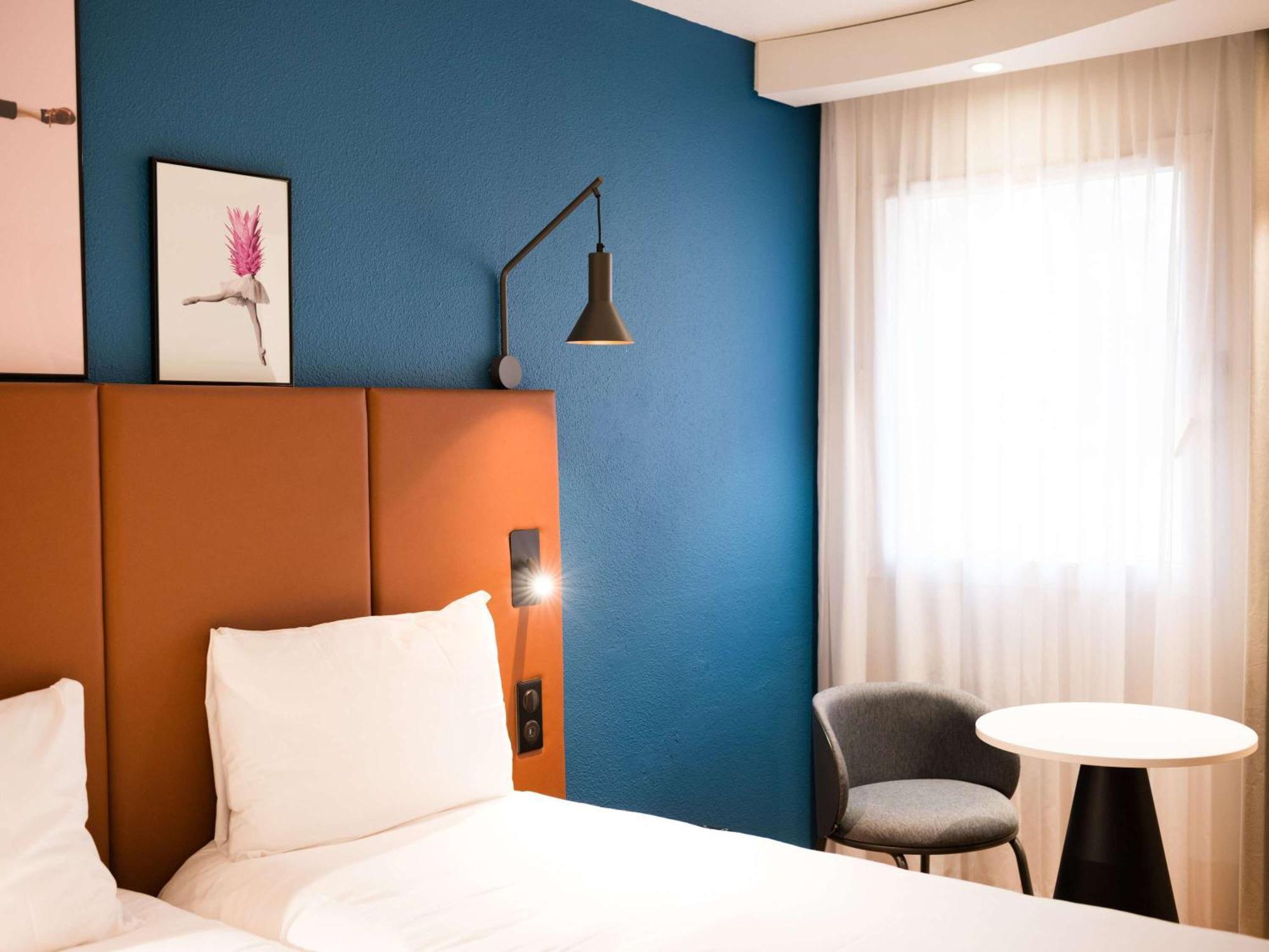 Ibis Port De Plaisance Hotell Caen Exteriör bild