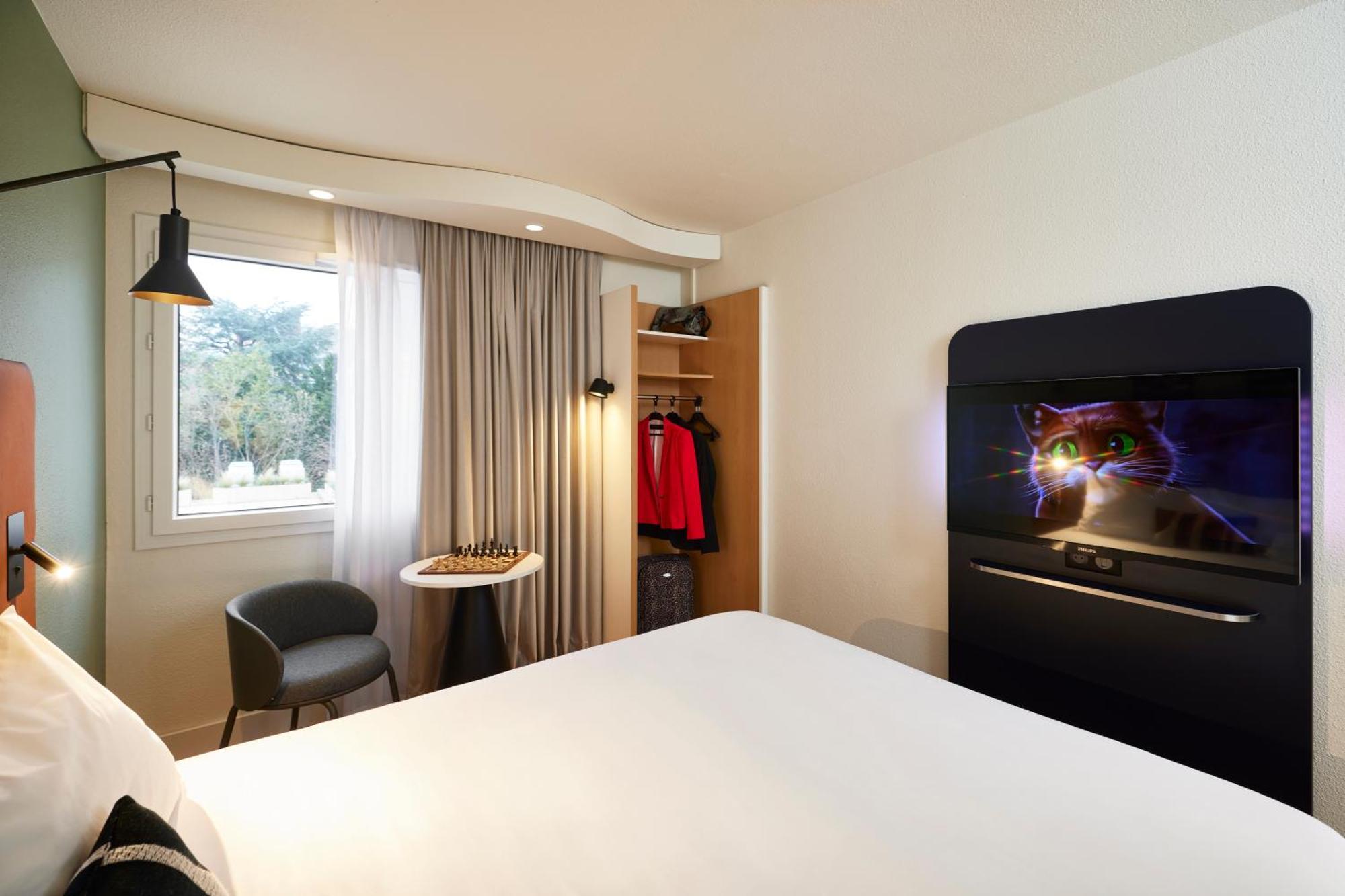Ibis Port De Plaisance Hotell Caen Exteriör bild